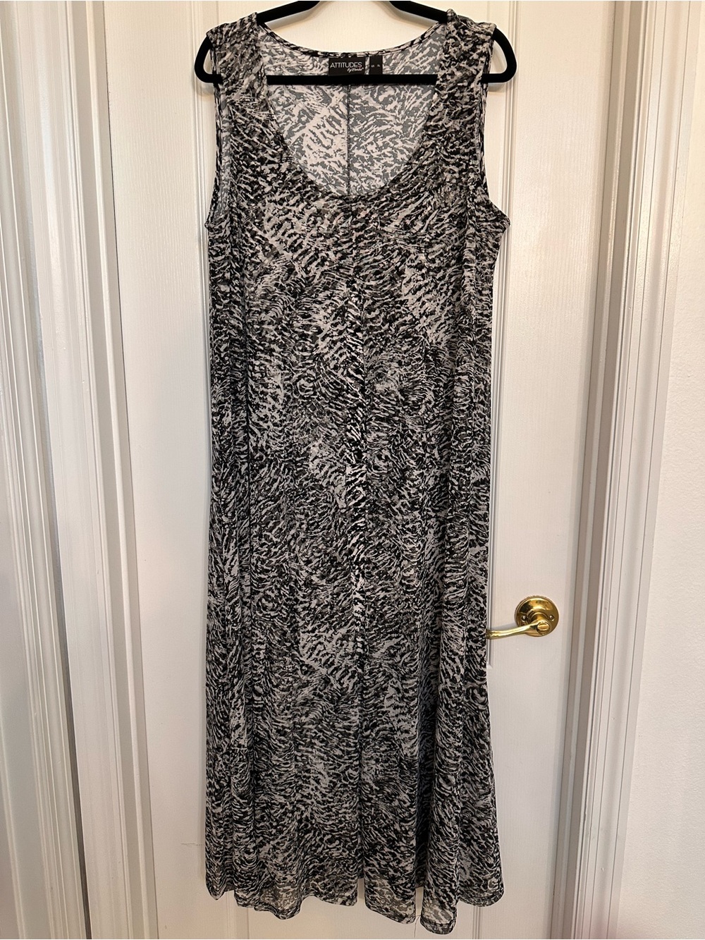 Attitudes by Renee Black & White Sleeveless V-Neck Maxi Dress